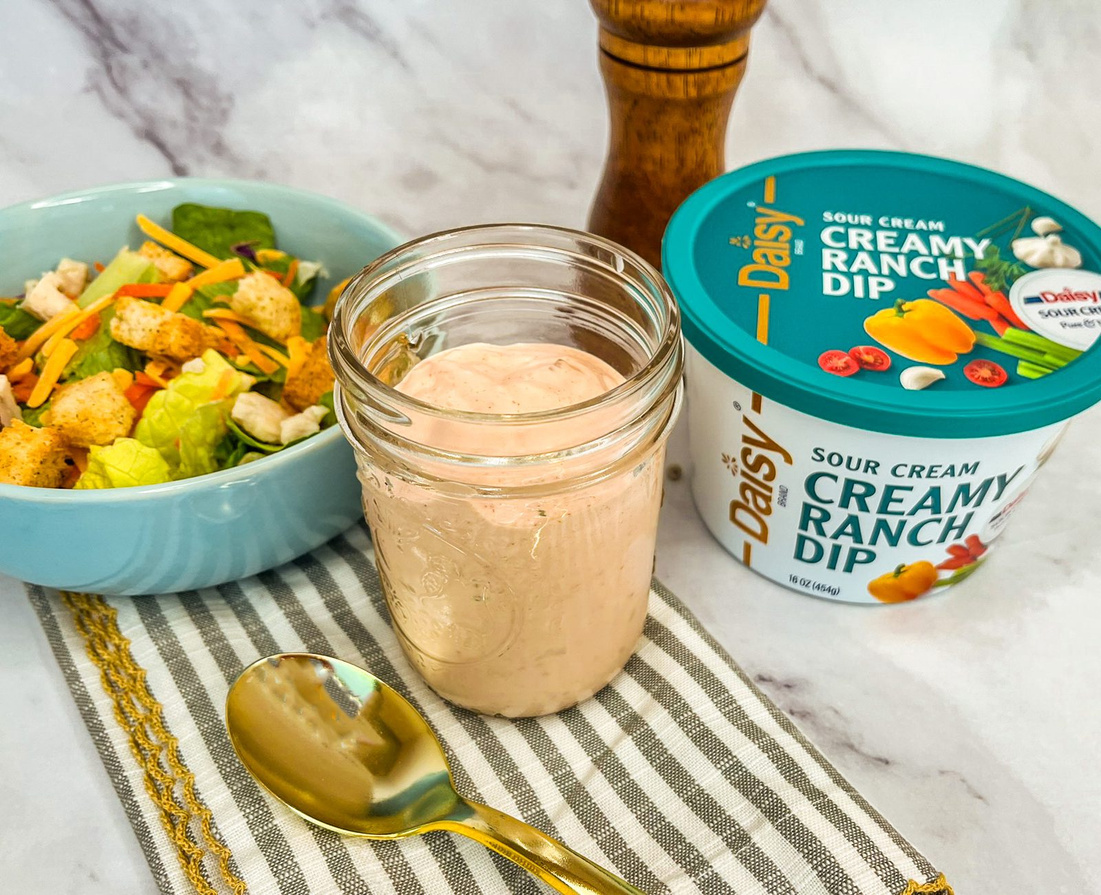 Click to open Easy Thousand Island Salad Dressing recipe