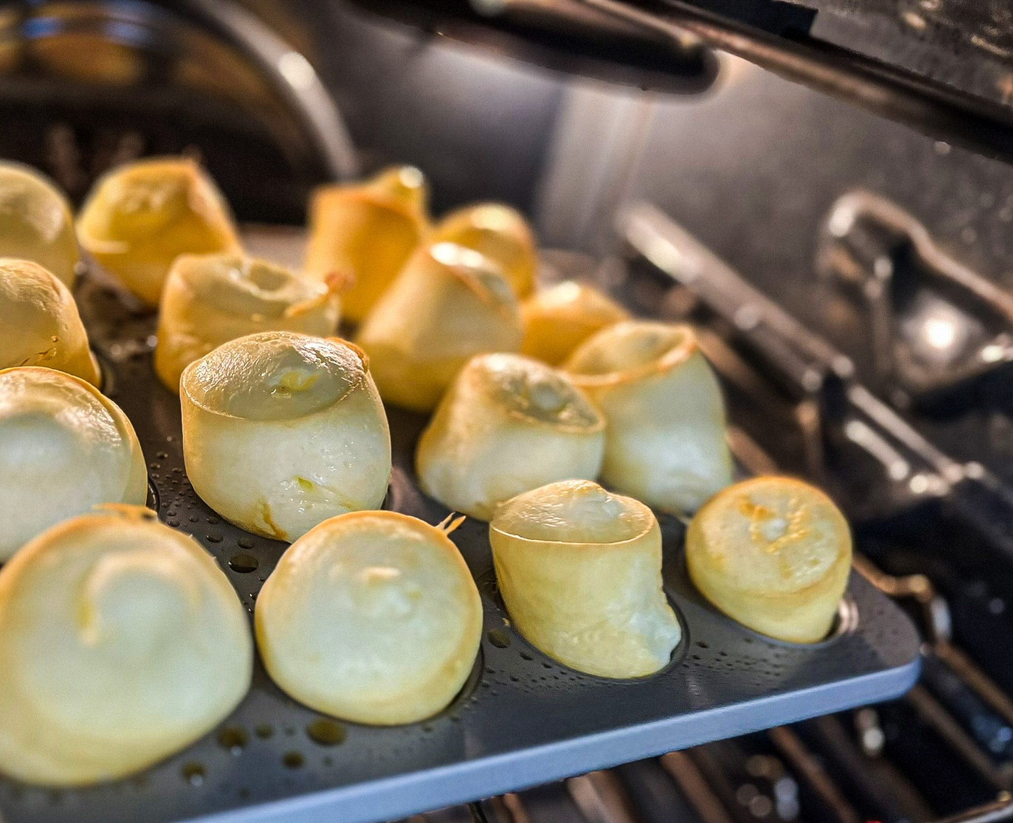 Easy Brazilian Cheese Puffs slider image 3