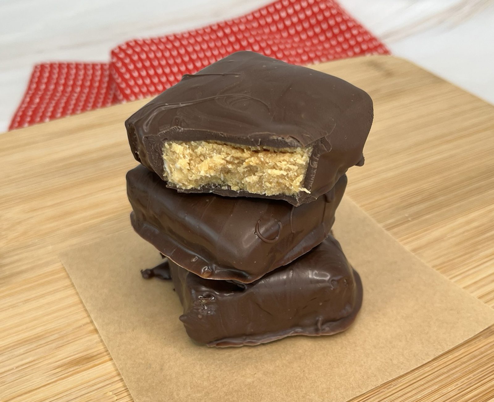 Click to open Peanut Butter Chocolate Protein Bars recipe