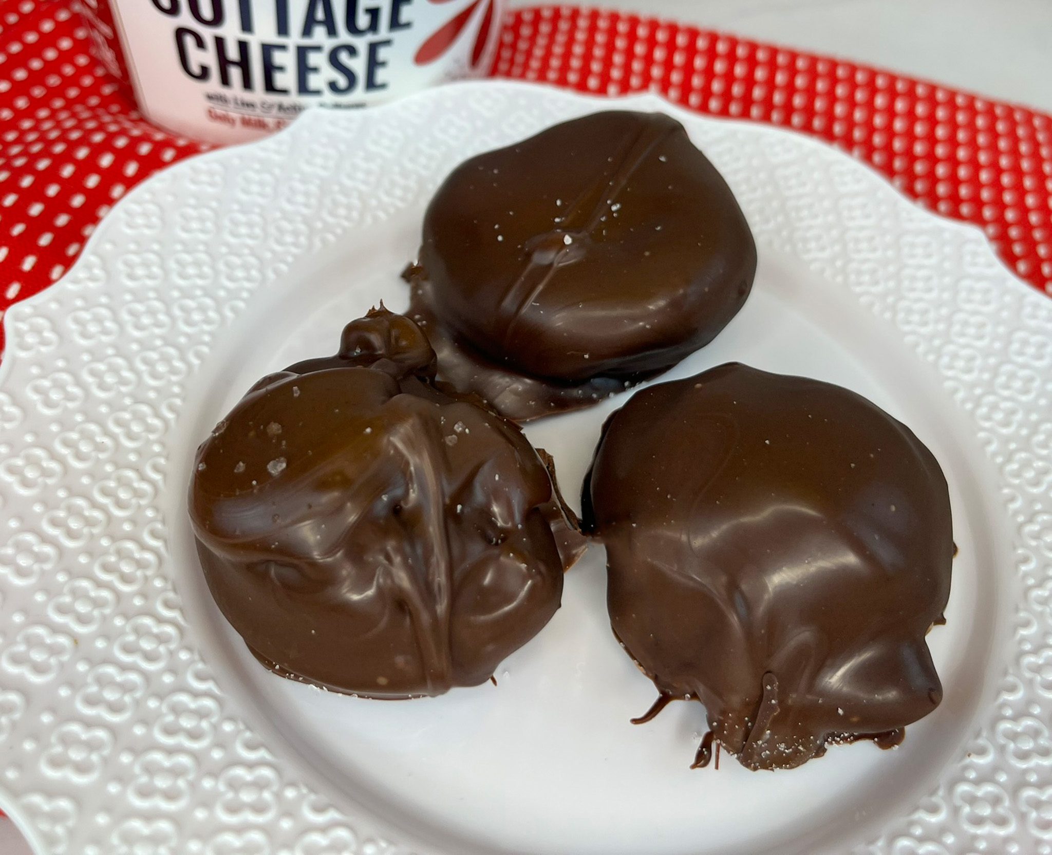 Click to open Chocolate Cottage Cheese Bombs recipe