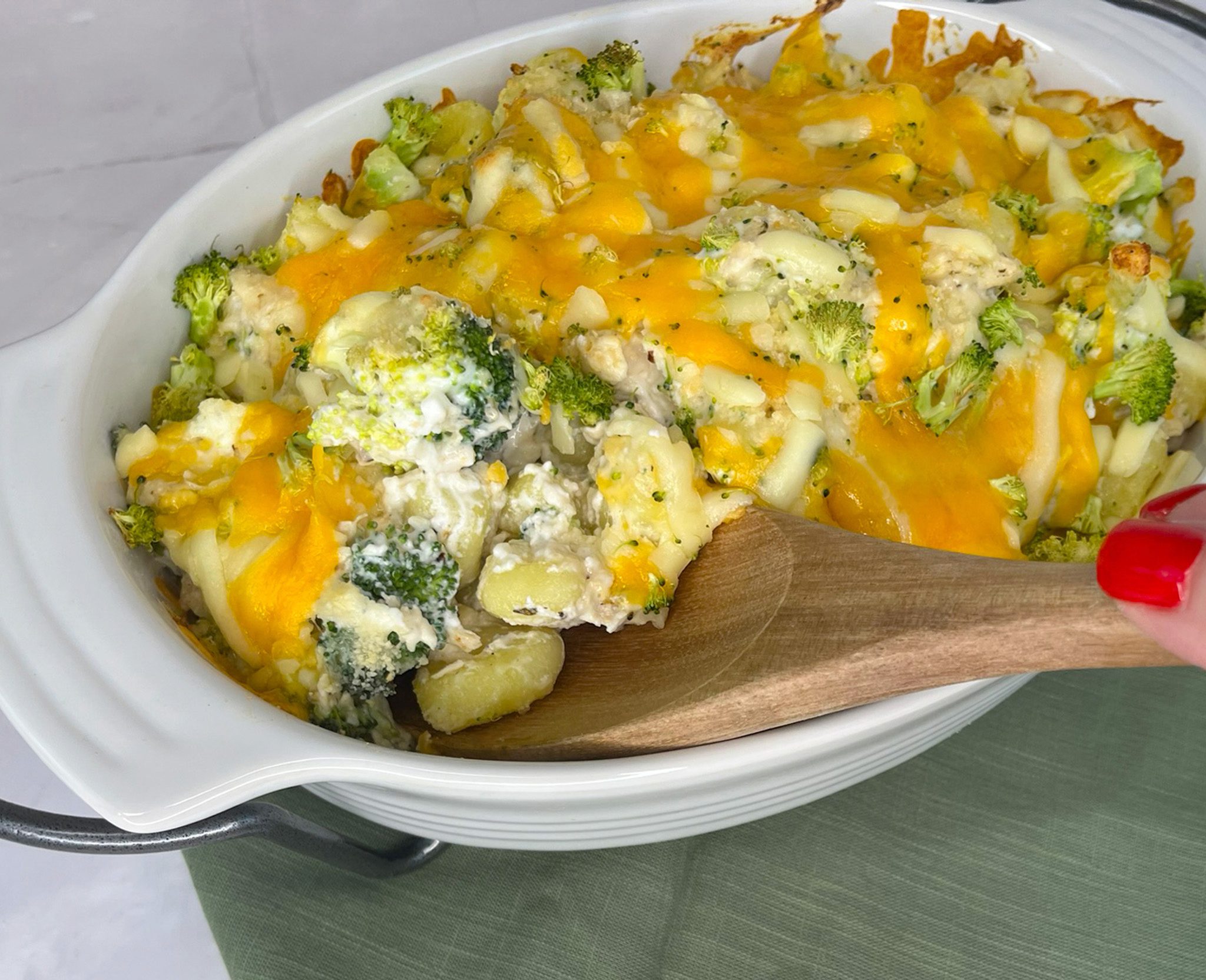 Click to open Cheesy Chicken and Broccoli Gnocchi recipe